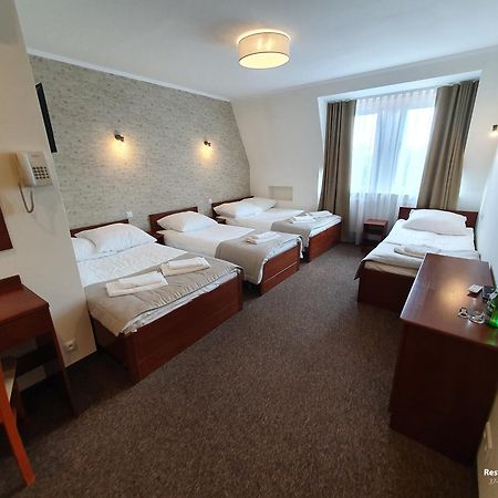 Hotel Palacowa Narol Ngoại thất bức ảnh