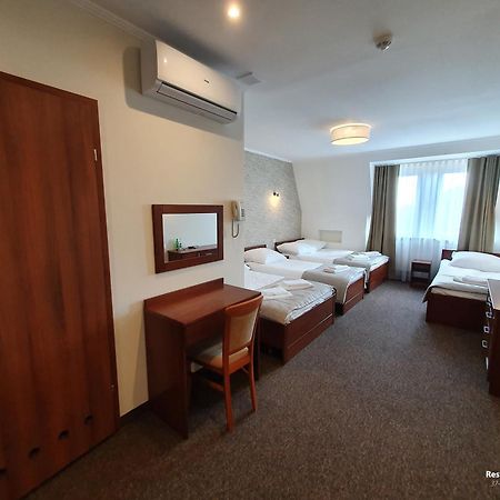 Hotel Palacowa Narol Ngoại thất bức ảnh