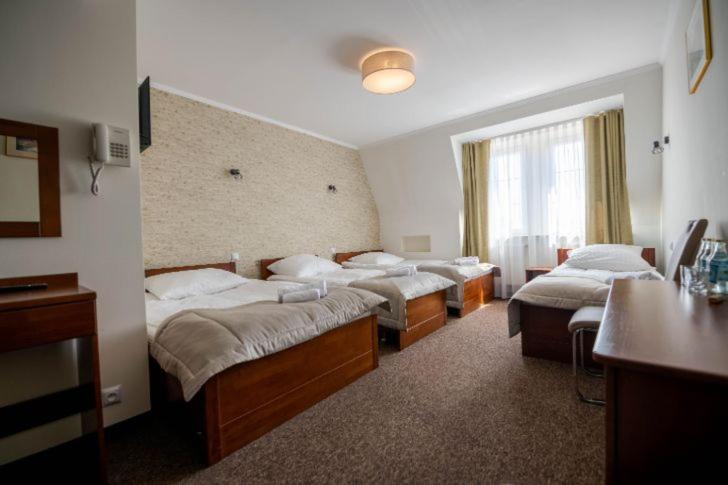 Hotel Palacowa Narol Ngoại thất bức ảnh