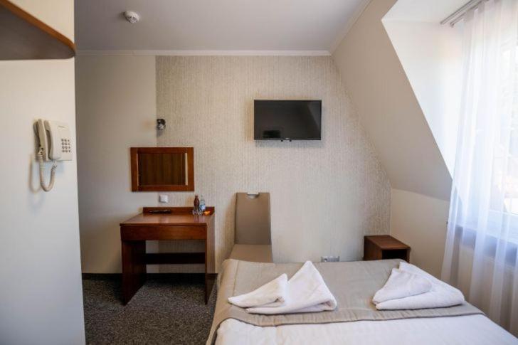 Hotel Palacowa Narol Ngoại thất bức ảnh