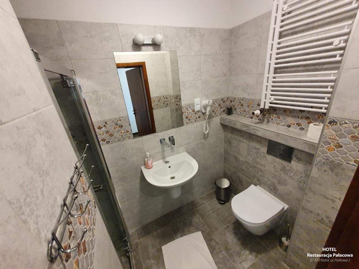 Hotel Palacowa Narol Ngoại thất bức ảnh