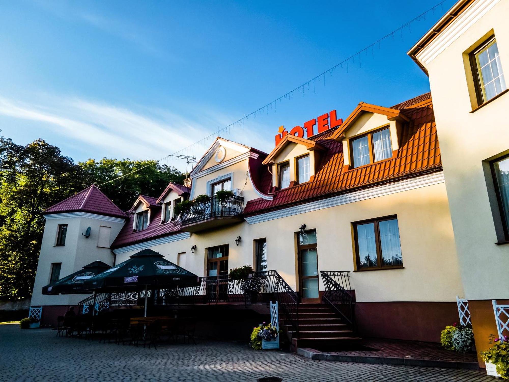 Hotel Palacowa Narol Ngoại thất bức ảnh
