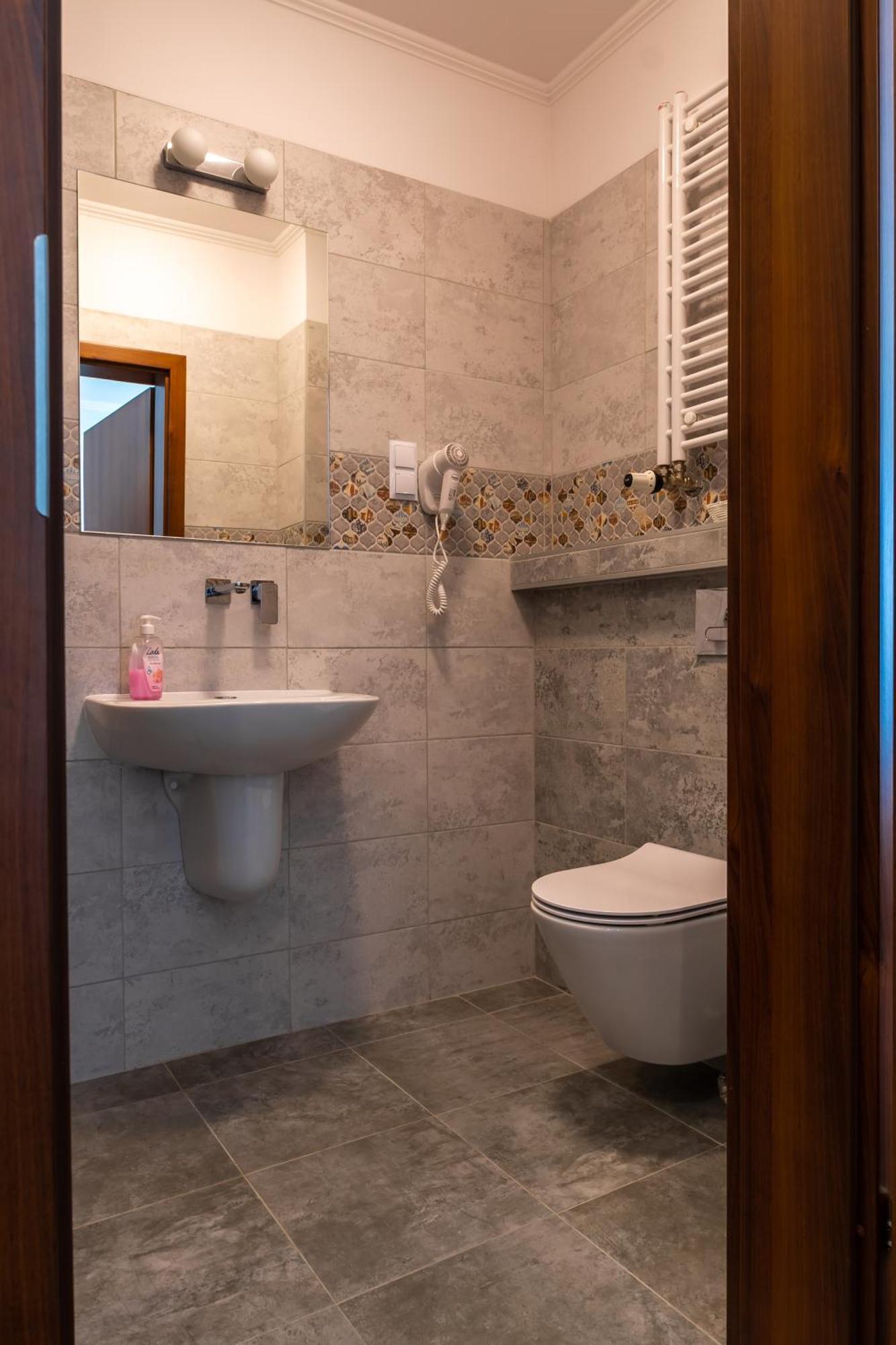 Hotel Palacowa Narol Ngoại thất bức ảnh