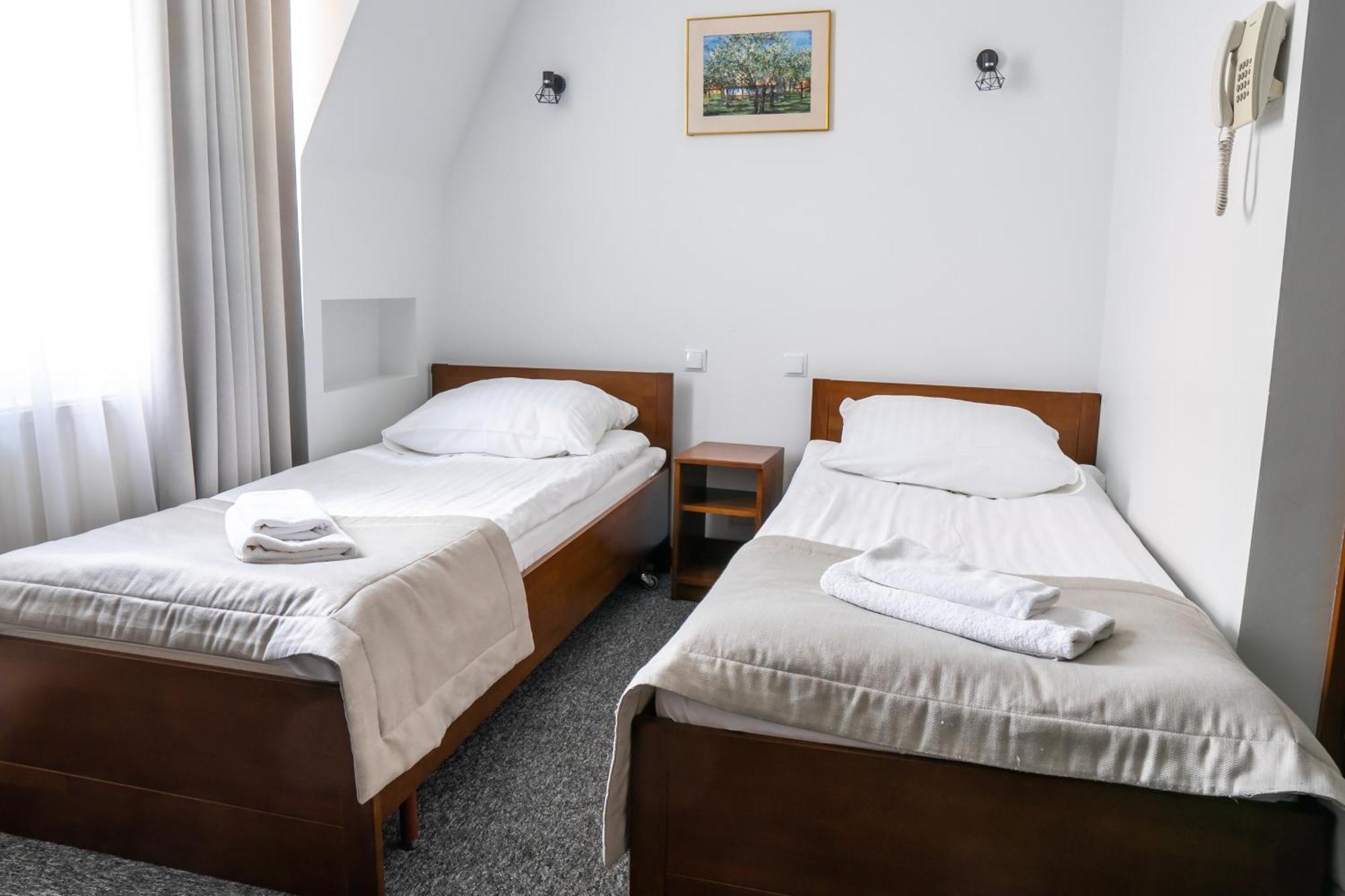 Hotel Palacowa Narol Ngoại thất bức ảnh