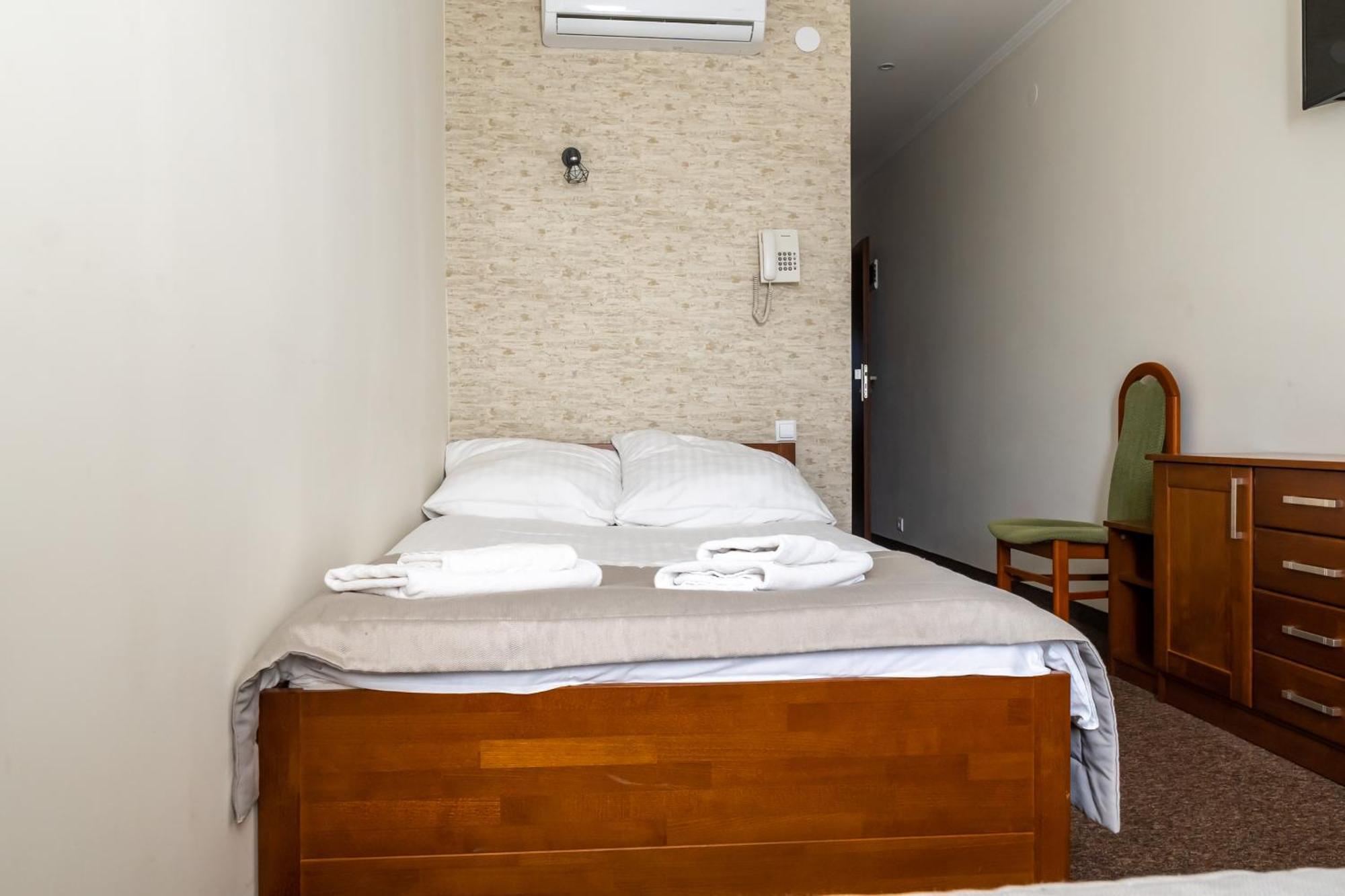 Hotel Palacowa Narol Ngoại thất bức ảnh