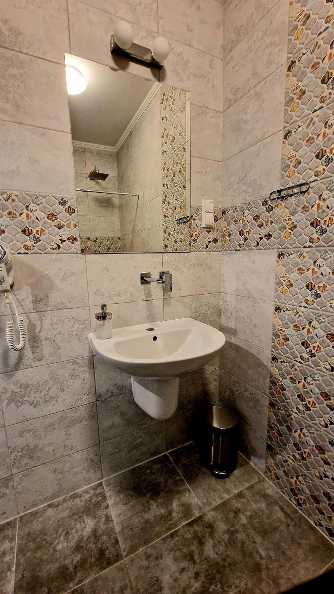 Hotel Palacowa Narol Ngoại thất bức ảnh