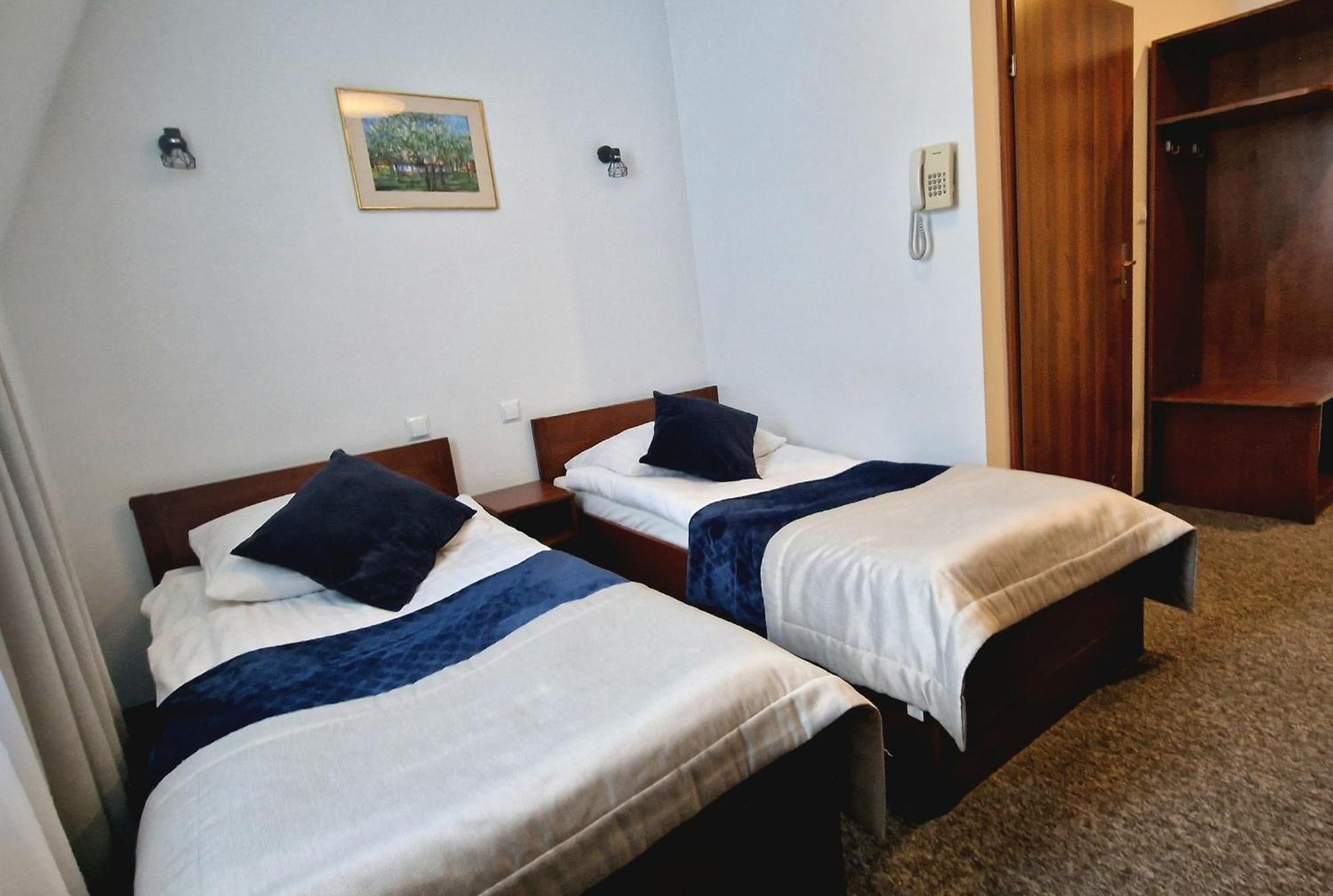Hotel Palacowa Narol Ngoại thất bức ảnh
